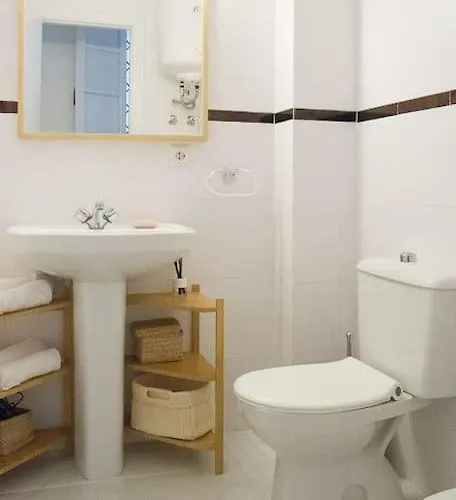 Cozy In A Typical Sevillian Patio House شقة